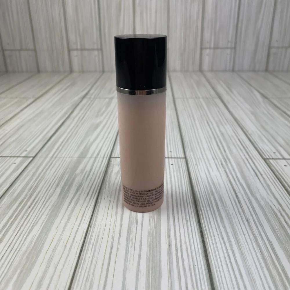 Mary‎ Kay Timewise EVEN COMPLEXION ESSENCE NEW